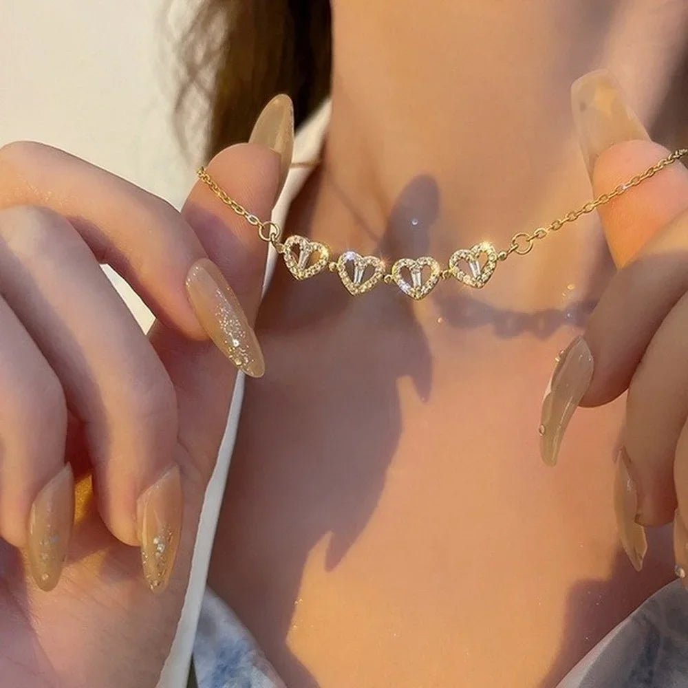 🍀 Collar Trébol de Corazones💖 – Tu amuleto de amor y suerte💫